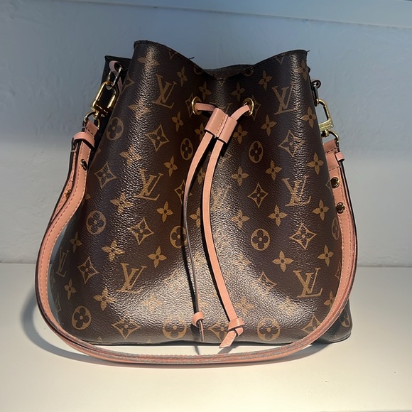 Authentic Louis Vuitton Neo noe Rose and monogram - Picture 3 of 14